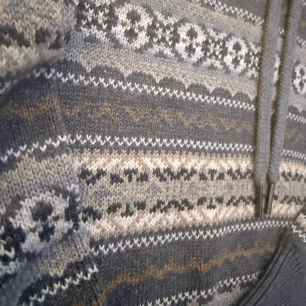 Izod Blue and Gray Patterned Hoodie Sweater